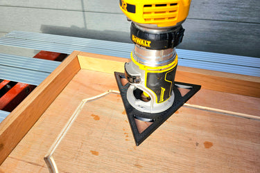Dewalt DCW600 DCW604 D26200 Triangular Triangle trim router sub-base door pattern