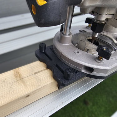 Dewalt DCW620 center jig adapter router base Mortises Groove Slotting